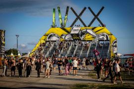 SMS Festival 30.000 Feierten Im Techno Paradies 01